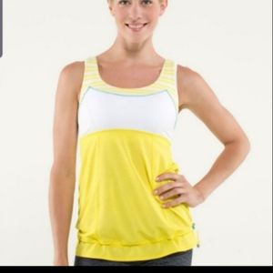 Lululemon Run: Ta Ta Topper